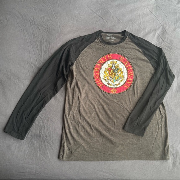 Harry Potter Hogwarts Long Sleeve Tee - Picture 1 of 3